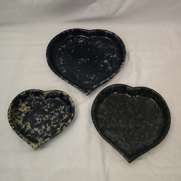 Vtg Bennington Pottery Vermont Set of 3 Heart Shaped Dishes 1948,1949,1950 - Picture 2 of 9